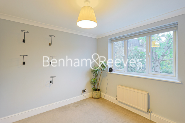 4  bedrooms flat to rent in Rylston Road, Fulham, SW6-image 19