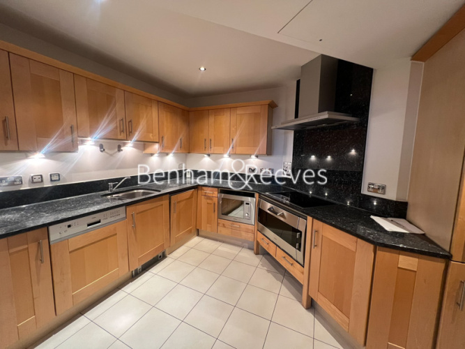 2  bedrooms flat to rent in Harbour Reach, The Boulevard,Imperial Wharf, SW6-image 2