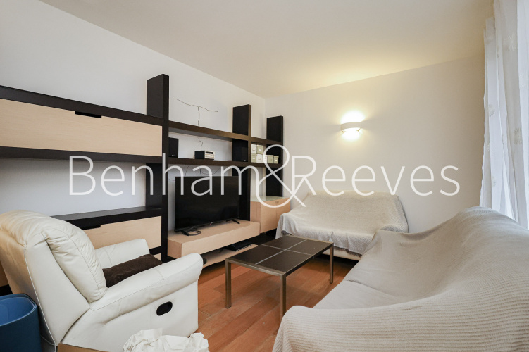 2  bedrooms flat to rent in Carlyle Court, Chelsea Harbour, SW10-image 1