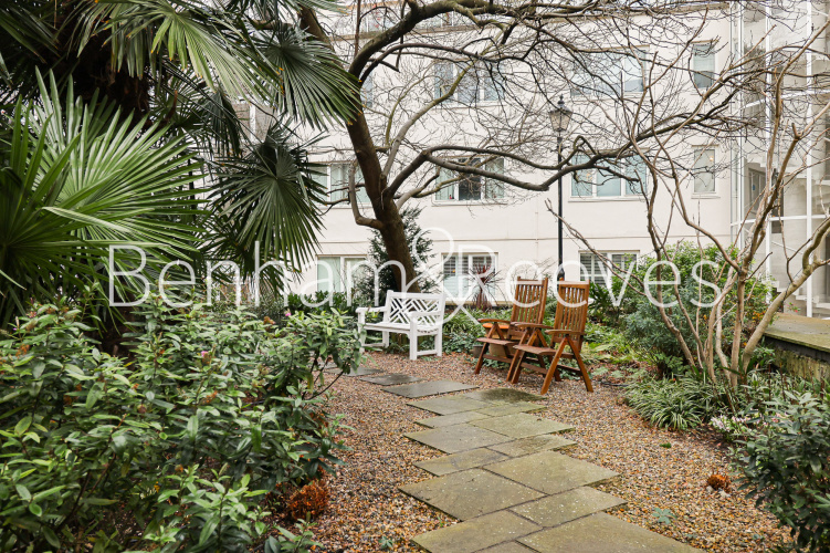 2  bedrooms flat to rent in Carlyle Court, Chelsea Harbour, SW10-image 12