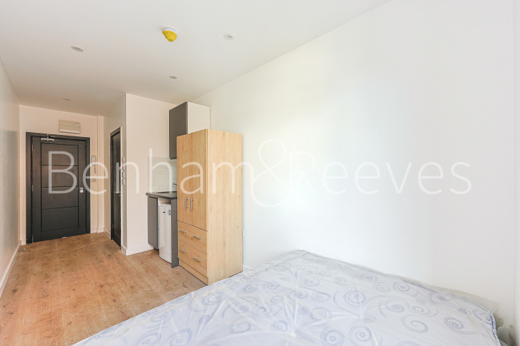 Studio flat to rent in Wandsworth High Street, Imperial Wharf, SW18-image 8