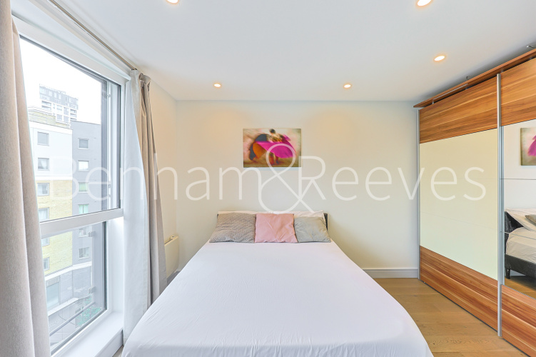1  bedroom flat to rent in Octavia House, Townmead Road, SW6-image 10