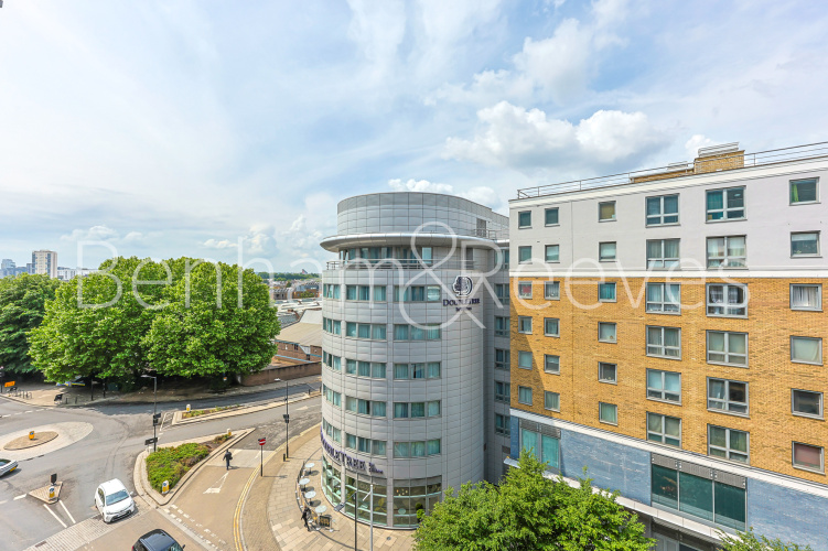 1  bedroom flat to rent in Octavia House, Townmead Road, SW6-image 11