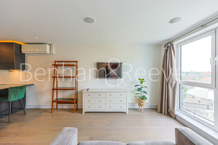 1  bedroom flat to rent in Octavia House, Townmead Road, SW6-image 13