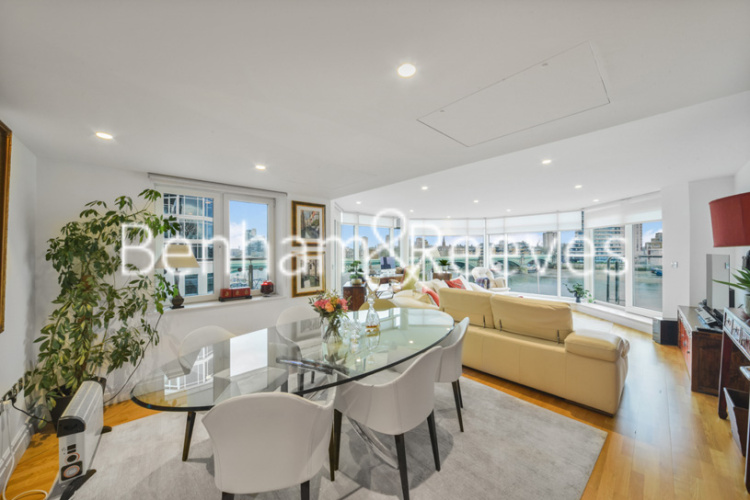 3  bedrooms flat to rent in Riverside Tower, Boulevard, SW6-image 3