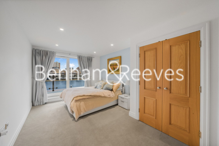 3  bedrooms flat to rent in Riverside Tower, Boulevard, SW6-image 21