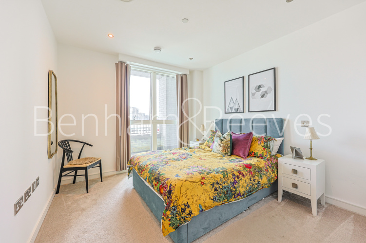 1  bedroom flat to rent in Duval House, Grant Road, SW11-image 3