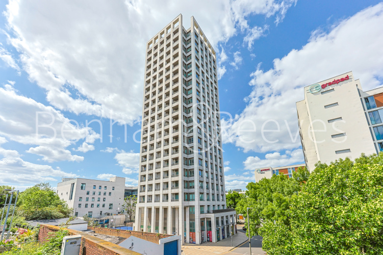 1  bedroom flat to rent in Duval House, Grant Road, SW11-image 6