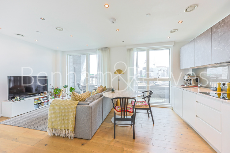 1  bedroom flat to rent in Duval House, Grant Road, SW11-image 13