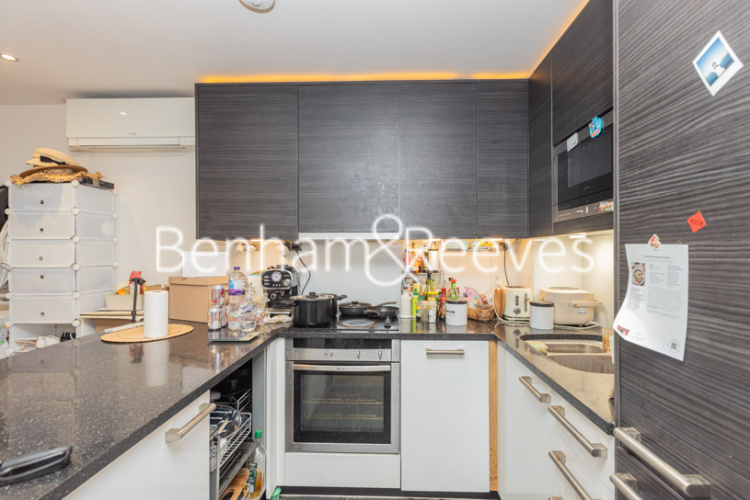 1  bedroom flat to rent in Townmead Road, Imperial Wharf, SW6-image 1
