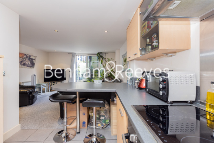 2  bedrooms flat to rent in Townmead Road, Imperial Wharf, SW6-image 8