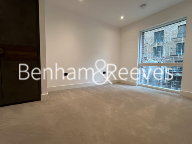 1  bedroom flat to rent in Danvers Avenue, Imperial Wharf, SW11-image 3