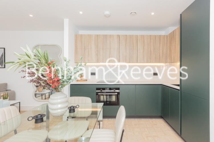 1  bedroom flat to rent in Monarch Square, Imperial Wharf, SW11-image 9