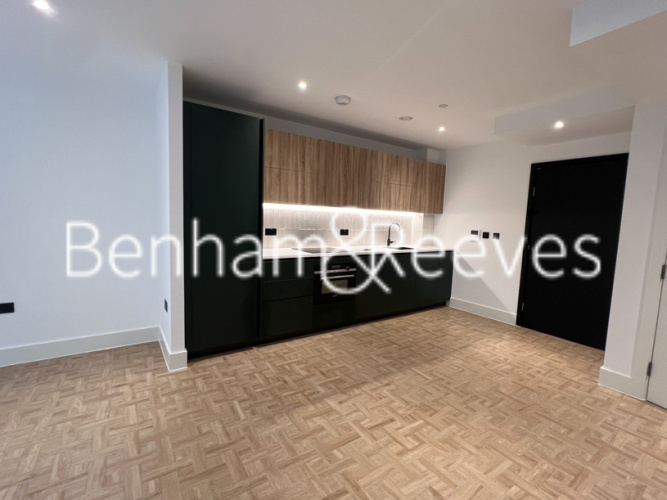1  bedroom flat to rent in Danvers Avenue, Imperial Wharf, SW11-image 5