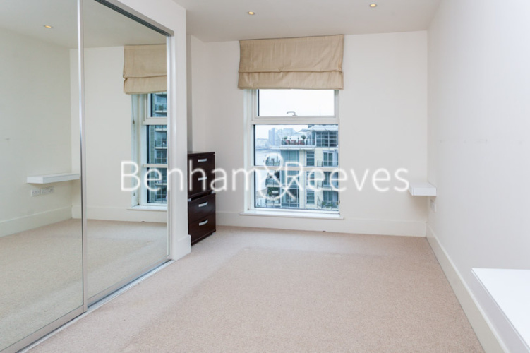 2  bedrooms flat to rent in Battersea Reach, Battersea, SW18-image 3