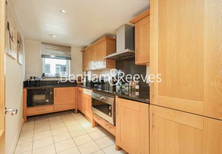 2  bedrooms flat to rent in The Boulevard, Fulham, SW6-image 2