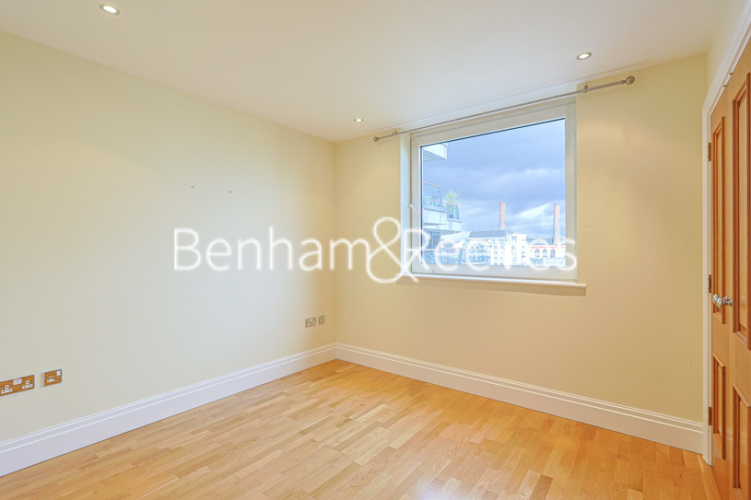 2  bedrooms flat to rent in Harbour Reach, Imperial Wharf, SW6-image 19