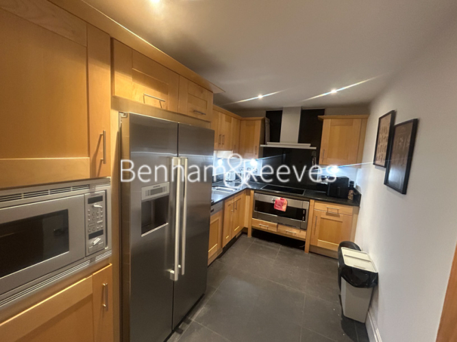 2 bedrooms flat to rent in The Boulevard, Imperial Wharf, SW6-image 2
