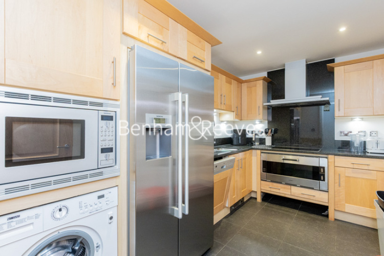 2 bedrooms flat to rent in The Boulevard, Imperial Wharf, SW6-image 2