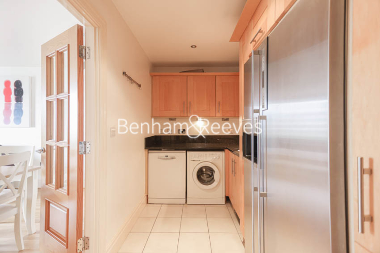 3  bedrooms flat to rent in Thames Point, Imperial Wharf, SW6-image 6