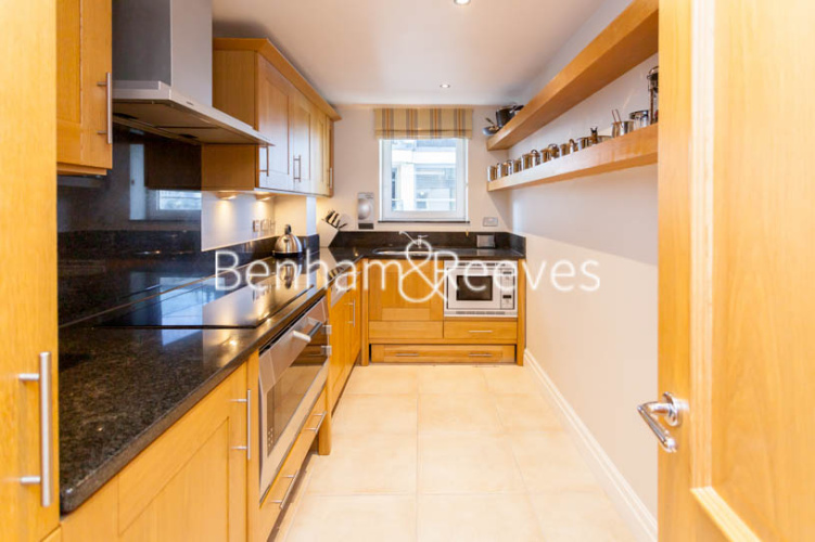 2  bedrooms flat to rent in The Boulevard, Fulham, SW6-image 2