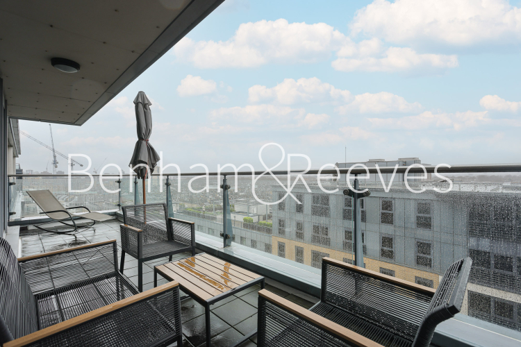 3 bedrooms flat to rent in Fountain House, The Boulevard, SW6-image 6