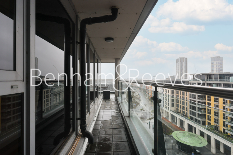 3 bedrooms flat to rent in Fountain House, The Boulevard, SW6-image 12