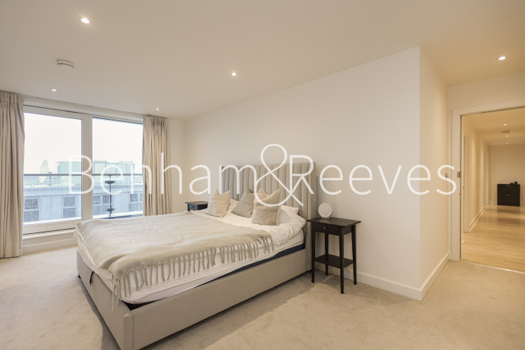 3 bedrooms flat to rent in Fountain House, The Boulevard, SW6-image 15