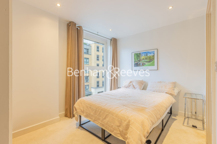 3  bedrooms flat to rent in Lensbury Avenue, Fulham, SW6-image 3