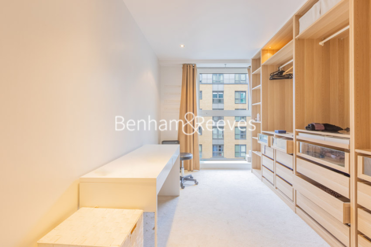 3 bedrooms flat to rent in Lensbury Avenue, Fulham, SW6-image 13