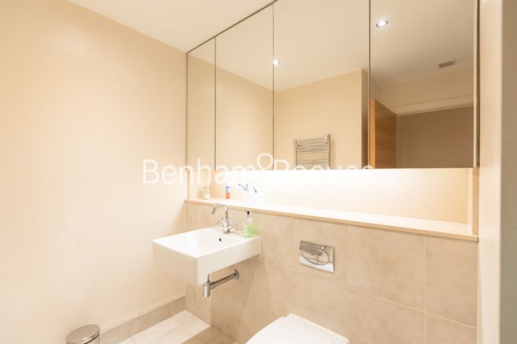 4 bedrooms flat to rent in Fountain House, The Boulevard, Imperial Wharf, SW6-image 12