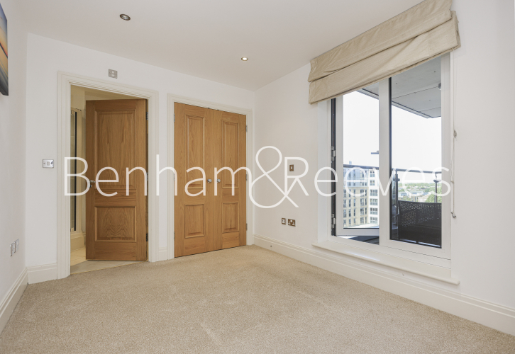 2  bedrooms flat to rent in Harbour Reach, Imperial Wharf, SW6-image 8