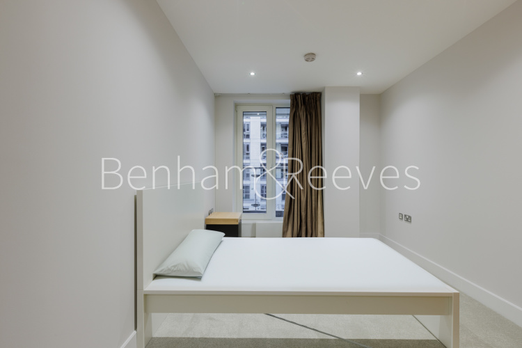 2  bedrooms flat to rent in Lensbury Avenue, Fulham, SW6-image 3