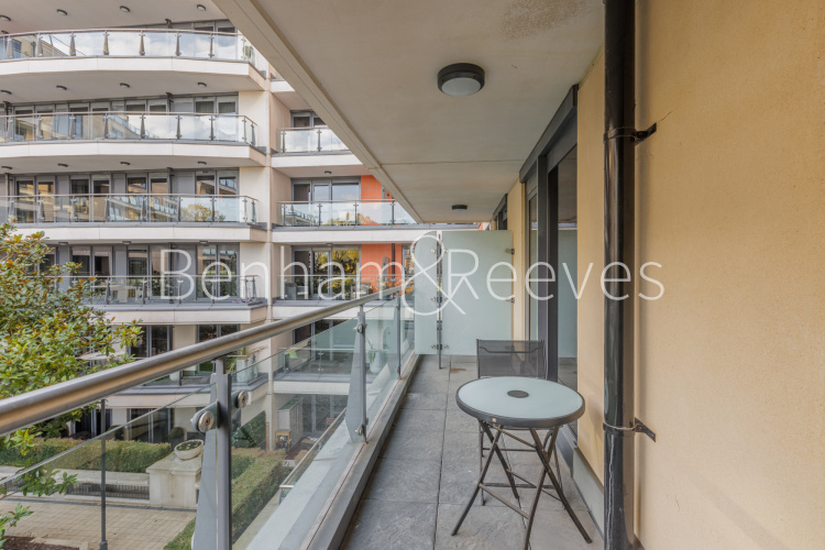 2  bedrooms flat to rent in Lensbury Avenue, Fulham, SW6-image 9