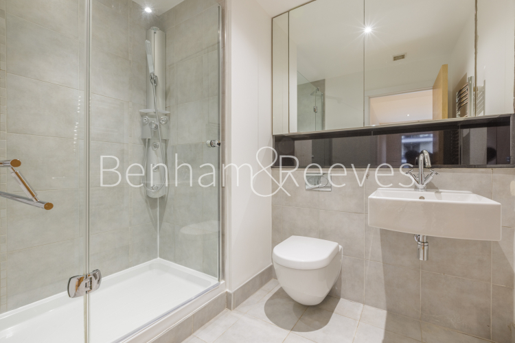 3 bedrooms flat to rent in Lensbury Avenue, Fulham, SW6-image 9