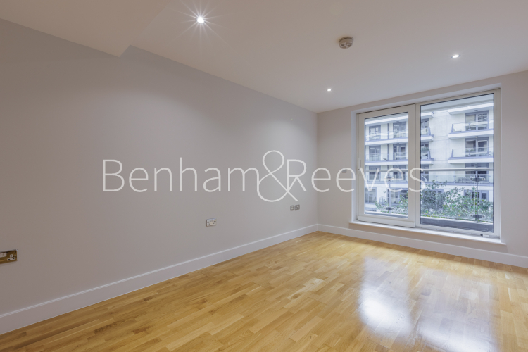 3 bedrooms flat to rent in Lensbury Avenue, Fulham, SW6-image 11