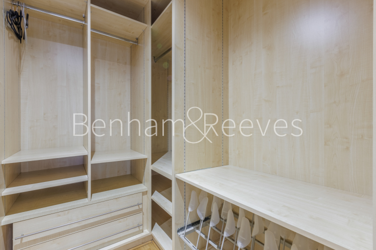 3  bedrooms flat to rent in Lensbury Avenue, Fulham, SW6-image 13