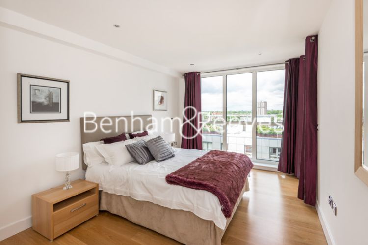 2  bedrooms flat to rent in Lensbury Avenue, Fulham, SW6-image 3