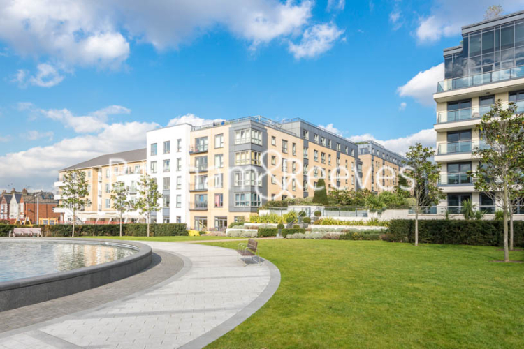 2  bedrooms flat to rent in Lensbury Avenue, Fulham, SW6-image 12