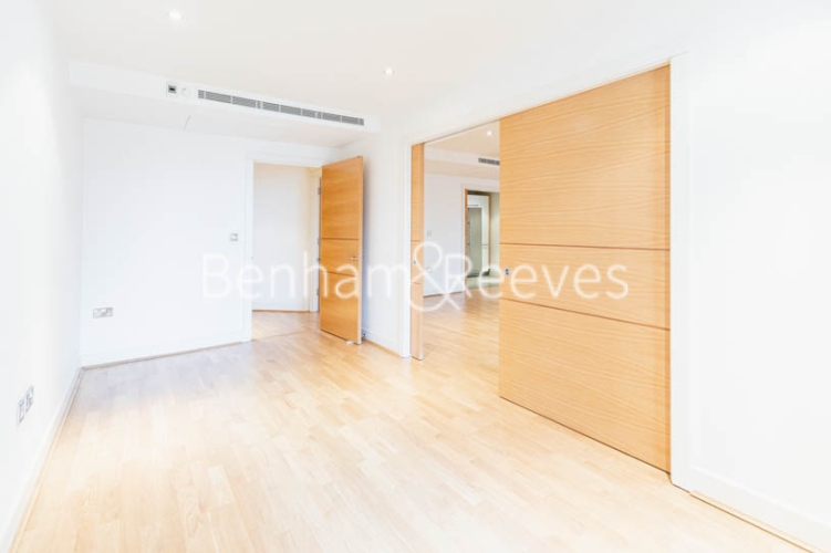 3 bedrooms flat to rent in Lensbury Avenue, Imperial Wharf, SW6-image 20