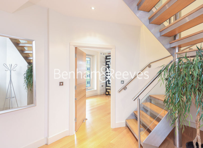 3 bedrooms flat to rent in Lensbury Avenue, Fulham, SW6-image 19