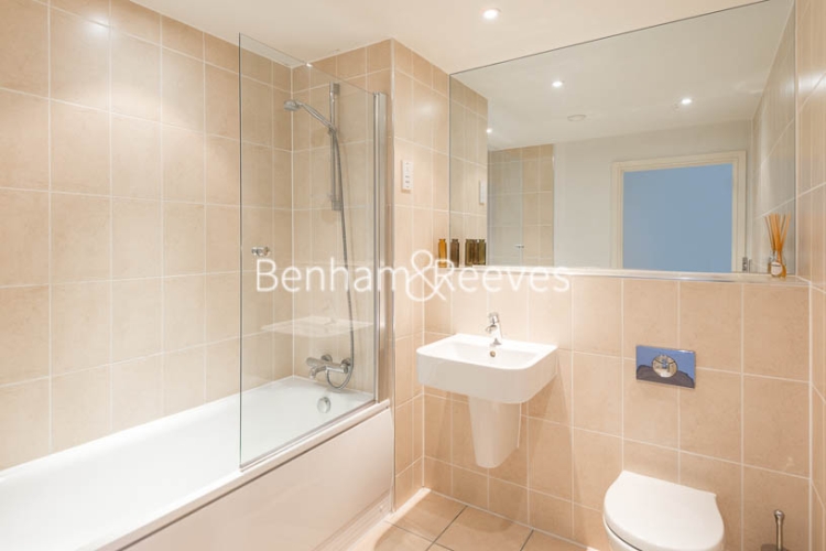 1 bedroom flat to rent in Highbury Stadium Square, Highbury, N5-image 4