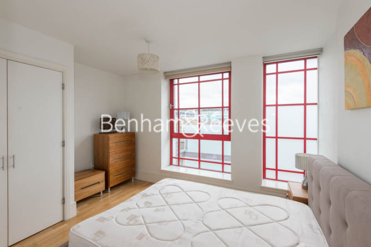 1  bedroom flat to rent in Highbury Stadium Square, Highbury, N5-image 3