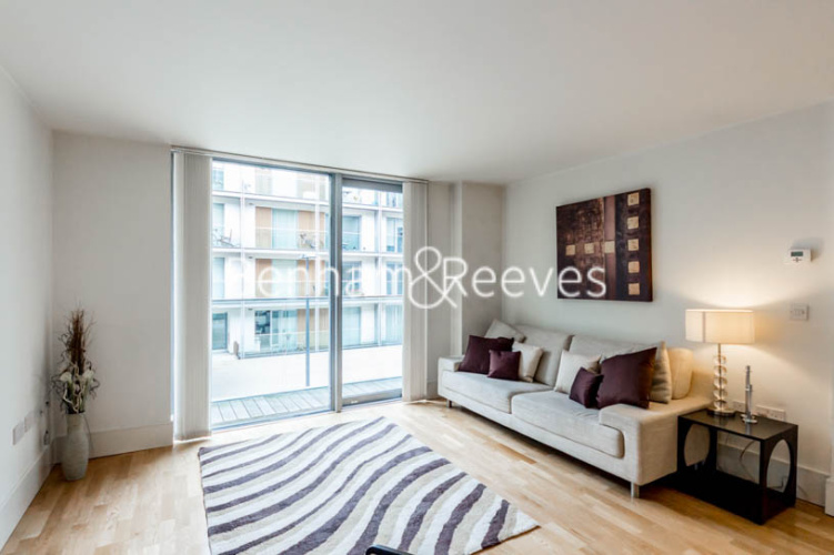 1 bedroom flat to rent in Highbury Stadium Square, Highbury, N5-image 1