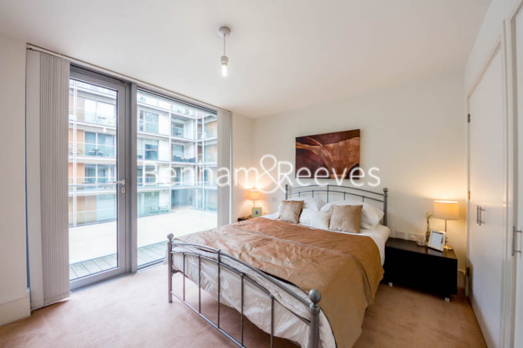 1  bedroom flat to rent in Highbury Stadium Square, Highbury, N5-image 3