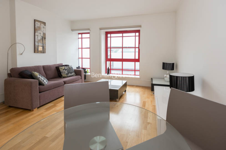 1  bedroom flat to rent in West Stand Apartments, Highbury Stadium Square, N5-image 2