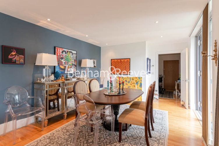 2 bedrooms flat to rent in Highbury Stadium Square, Highbury, N5-image 3