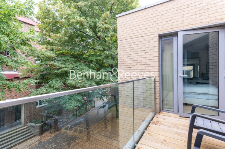 2 bedrooms flat to rent in Highbury Stadium Square, Highbury, N5-image 6