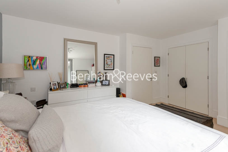 2 bedrooms flat to rent in Highbury Stadium Square, Highbury, N5-image 15