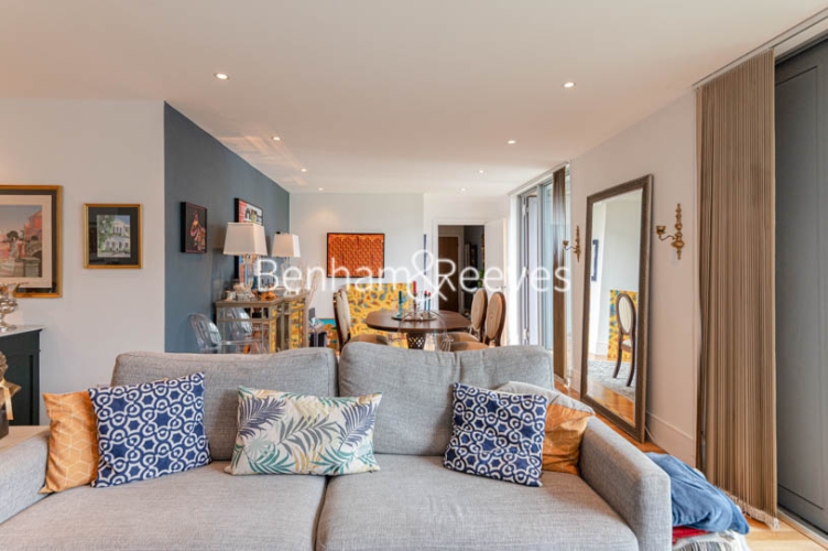 2 bedrooms flat to rent in Highbury Stadium Square, Highbury, N5-image 19